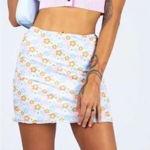 Princess Polly Elley Floral Mini Skirt Women’s Size 2